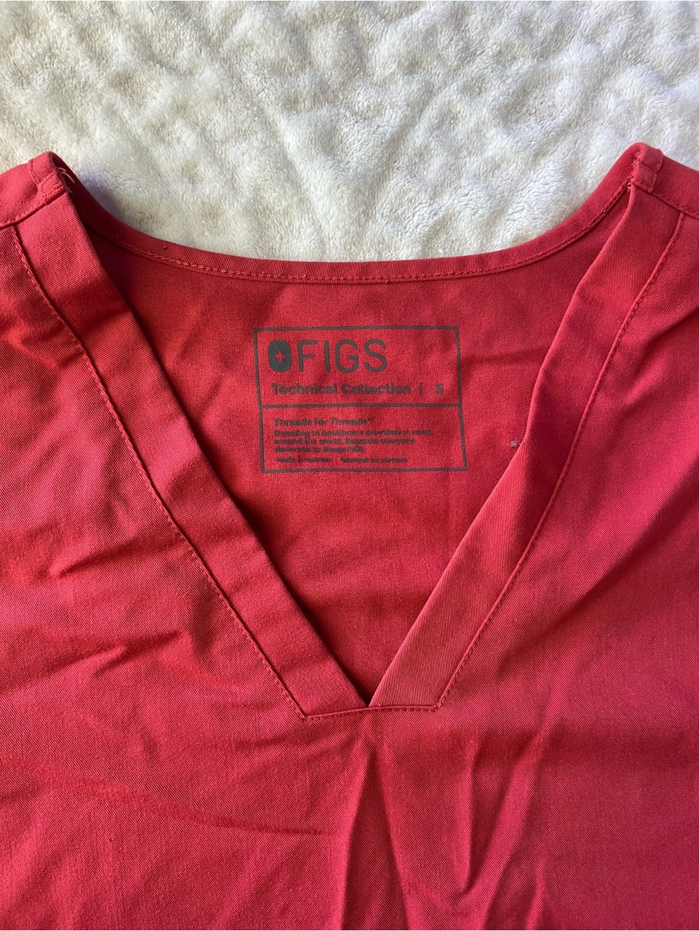 Figs Women’s Catalina Three Pocket Scrub Top | Clay Orange | Size S - Picture 3 of 7